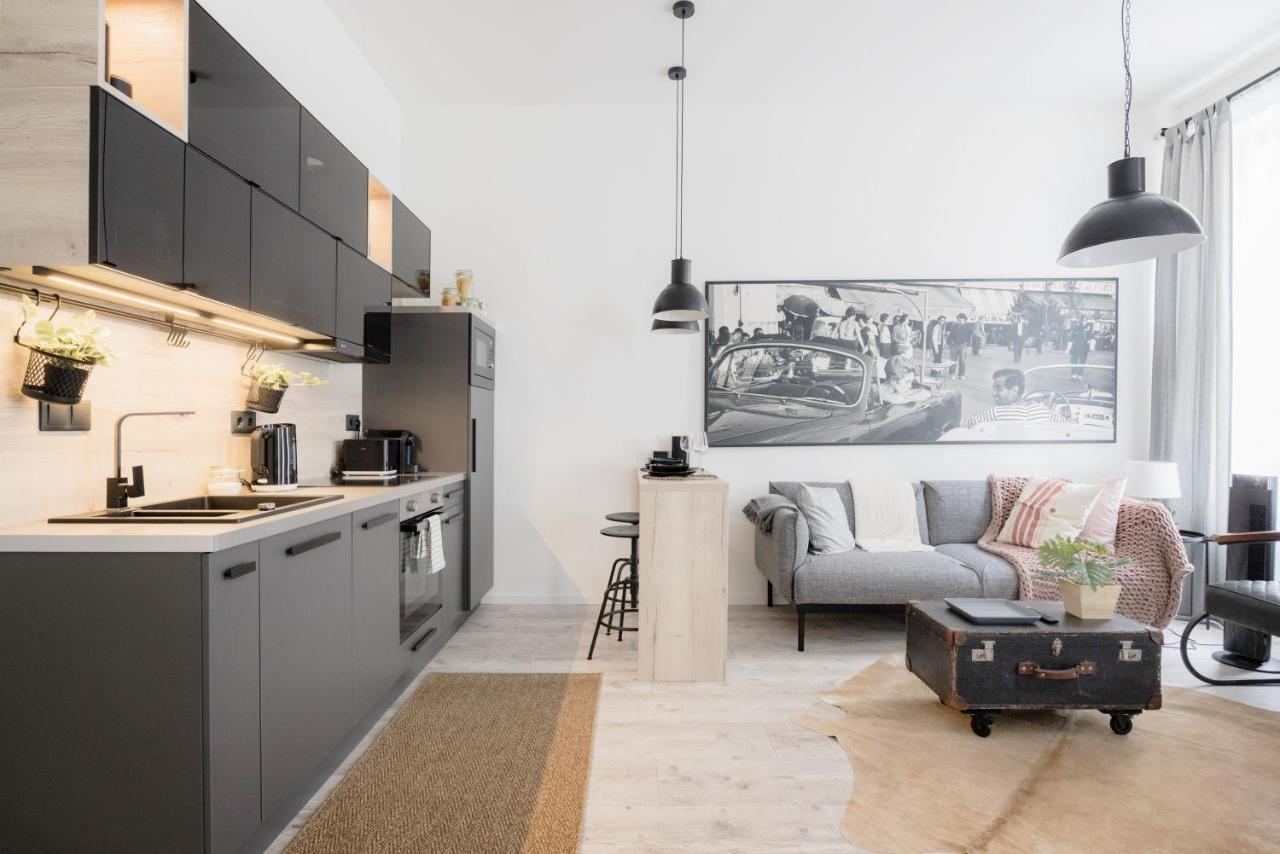 Two-Bedroom Apartment Next To Music Academy Будапеща Екстериор снимка
